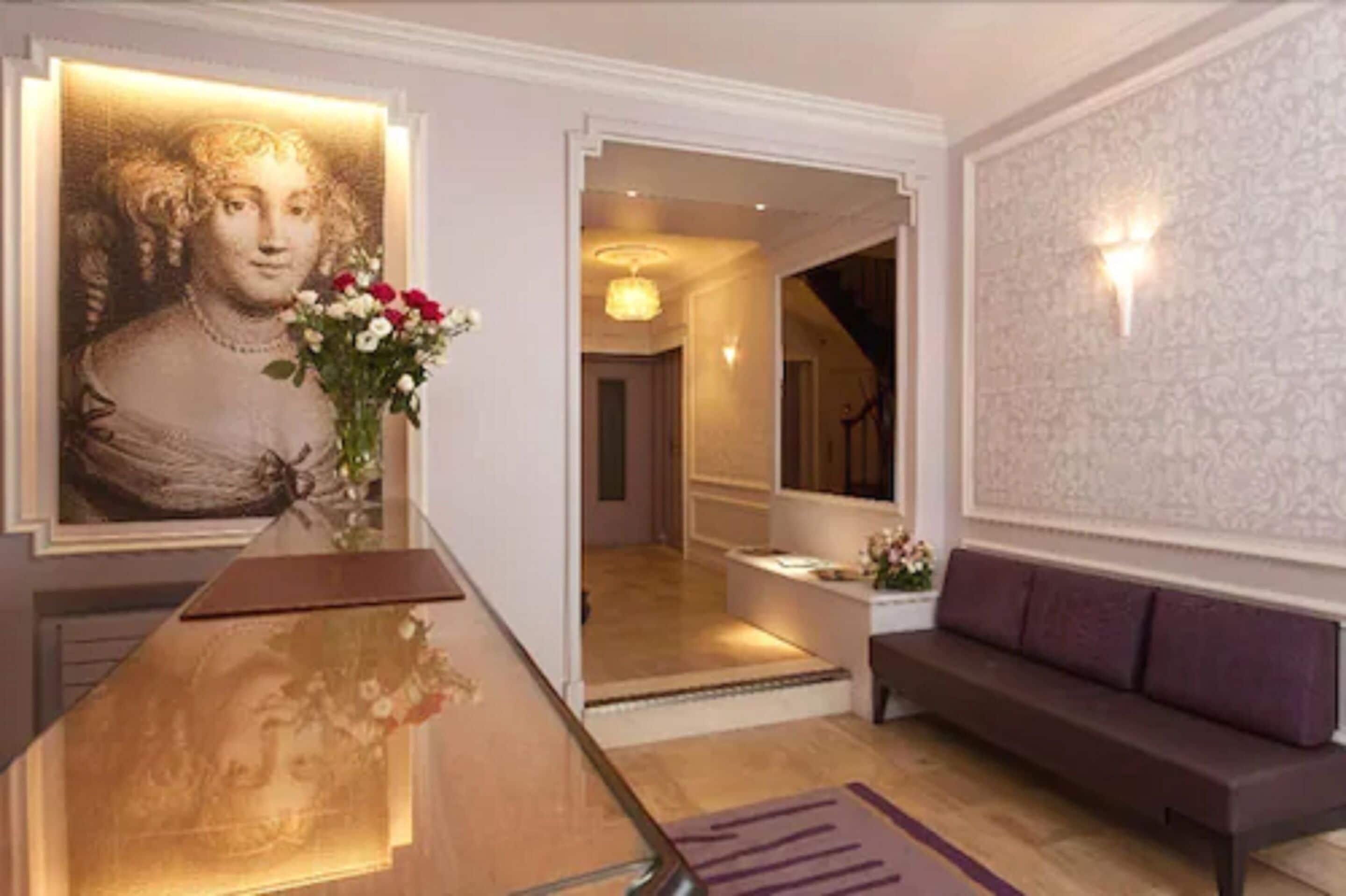 Hotel De Sévigné 3*