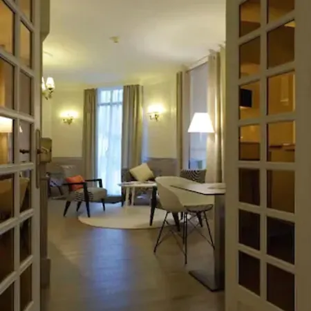 De Sevigne Paris