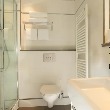 Hotel De Sevigne 3*