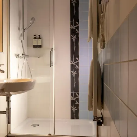 Hotel De Sevigne 3*