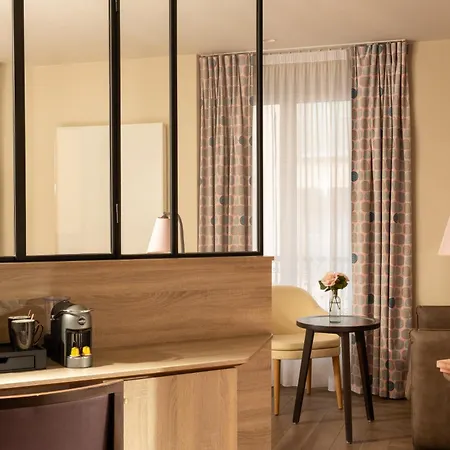 Hotel De Sevigne Paris
