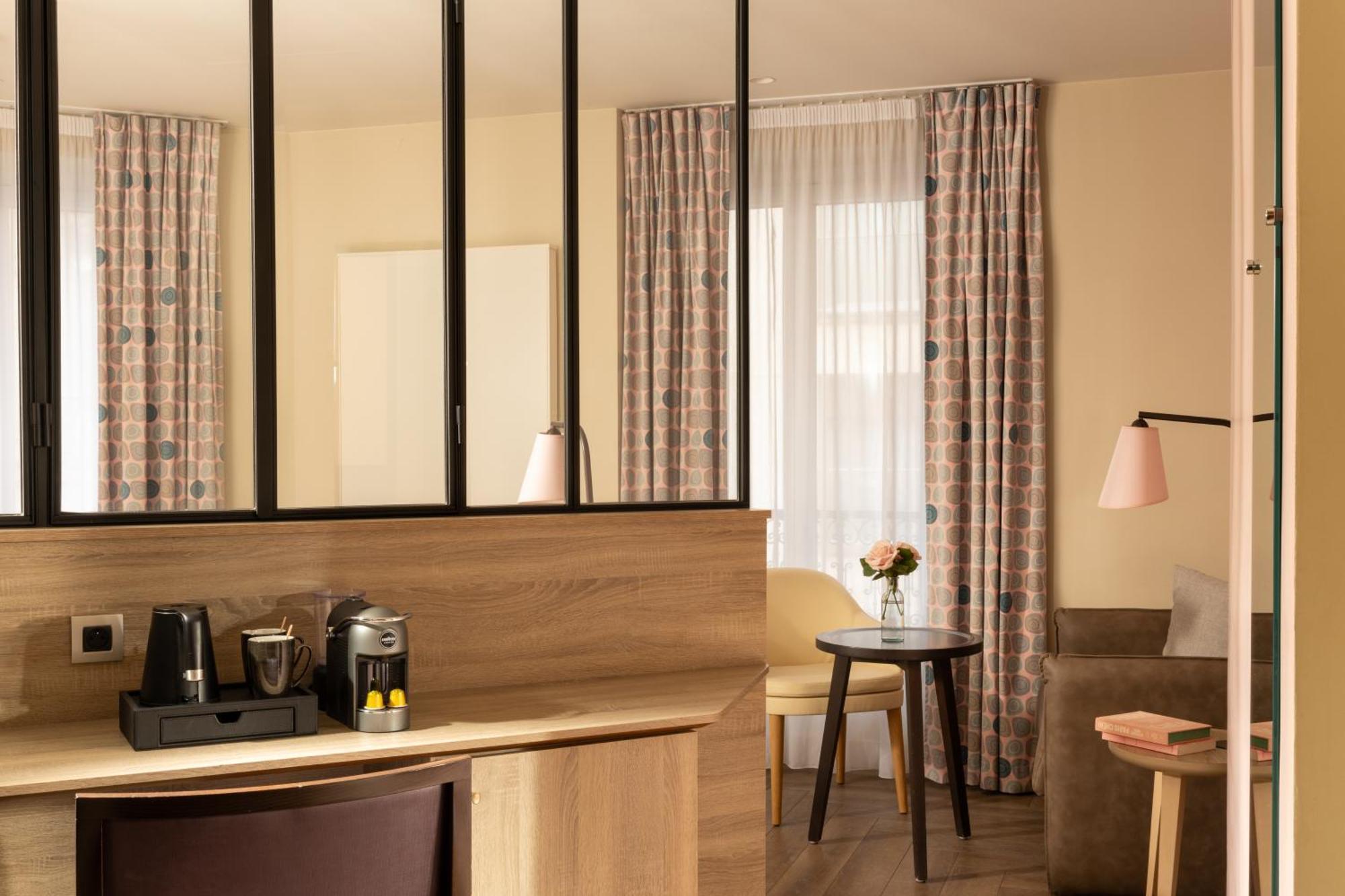 Hotel De Sevigne Paris