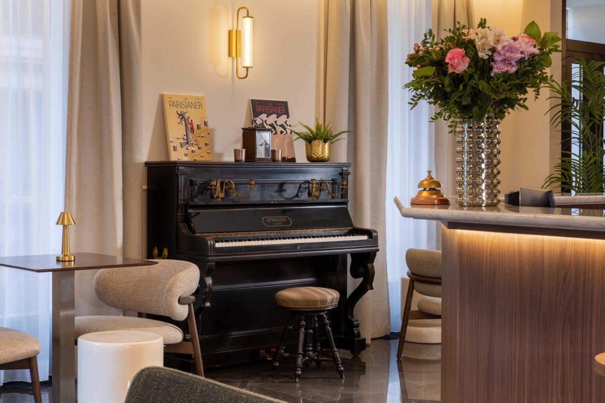 Hotel De Sevigne Paris