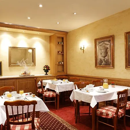 Hotel De Sévigné Parigi